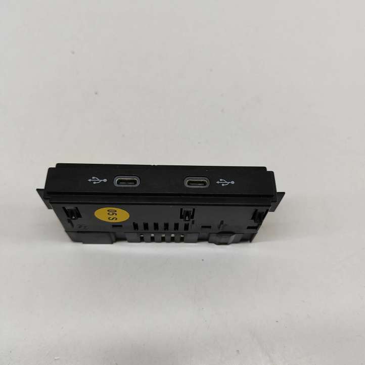 5NA035736 Volkswagen ID.3 USB jungtis