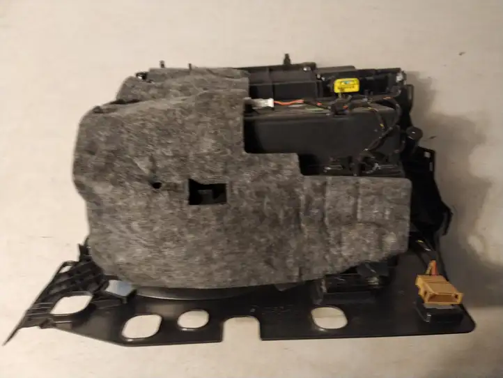 Audi A5 8T 8F (2007 - 2011) 8K2857035 Вещевой ящик — фото 2