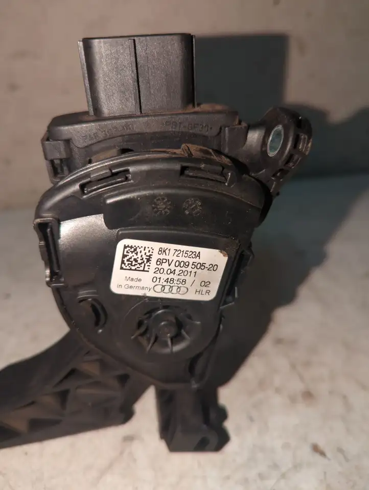 Audi A5 8T 8F (2007 - 2011) 8K1721523A Педаль акселератора — фото 2