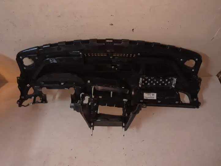 Audi A5 8T 8F (2007 - 2011) 8T2857041B Панель приборов — фото 4