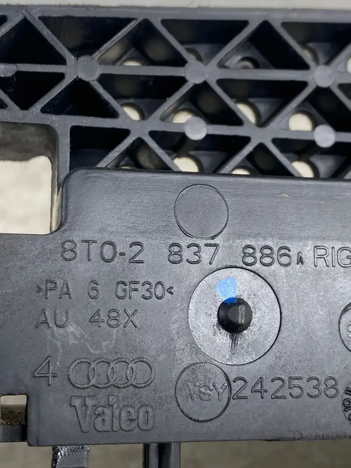 Audi A5 8T 8F (2011 - 2016) 8T02837886 Крепление наружной ручки задней двери — фото 5