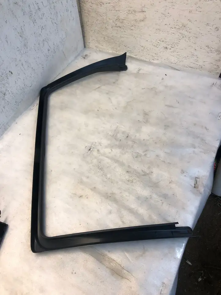 Audi Q7 4L (2005 - 2009) 4l0867671 Накладка стекла задней двери — фото 3