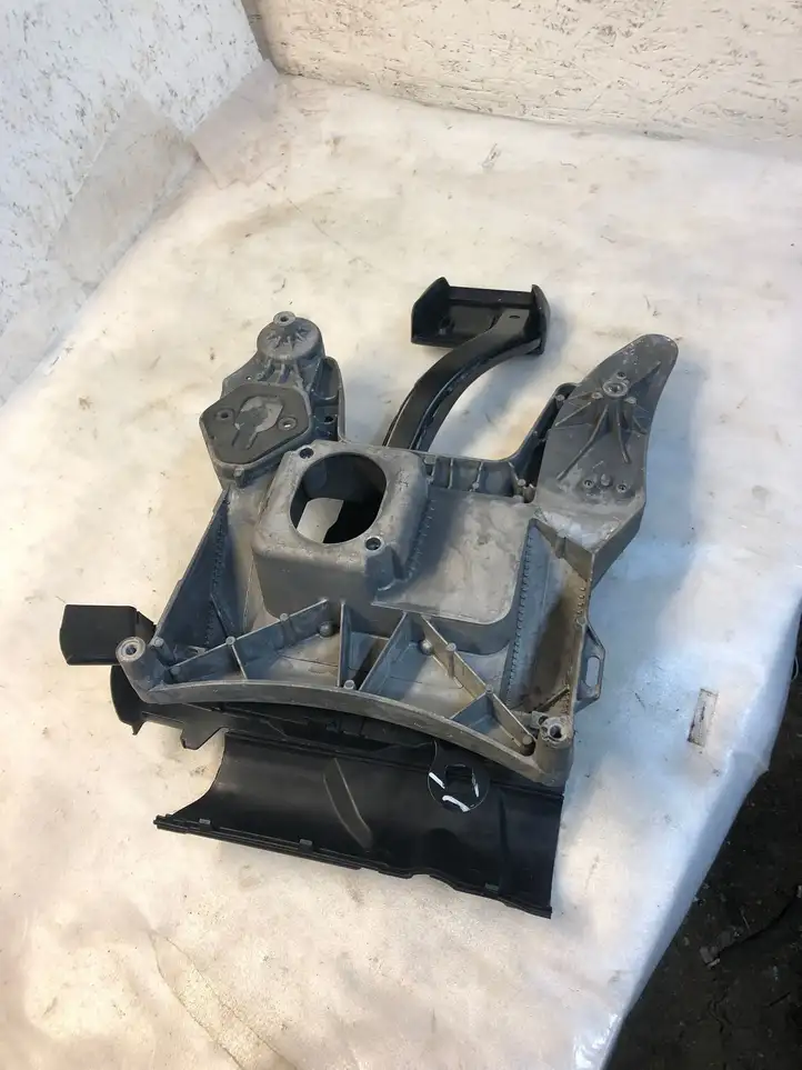 Audi Q7 4L (2005 - 2009) 7l0723142b Тормозная педаль — фото 3