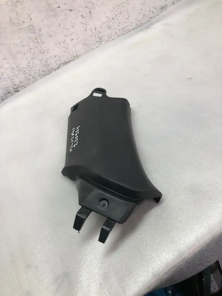 Volvo V40 (2016 - 2019)  31305358 Отделка стойки (D) (верхняя)