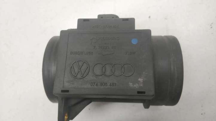 71822101 Audi A4 S4 B5 8D Oro srauto matuoklis