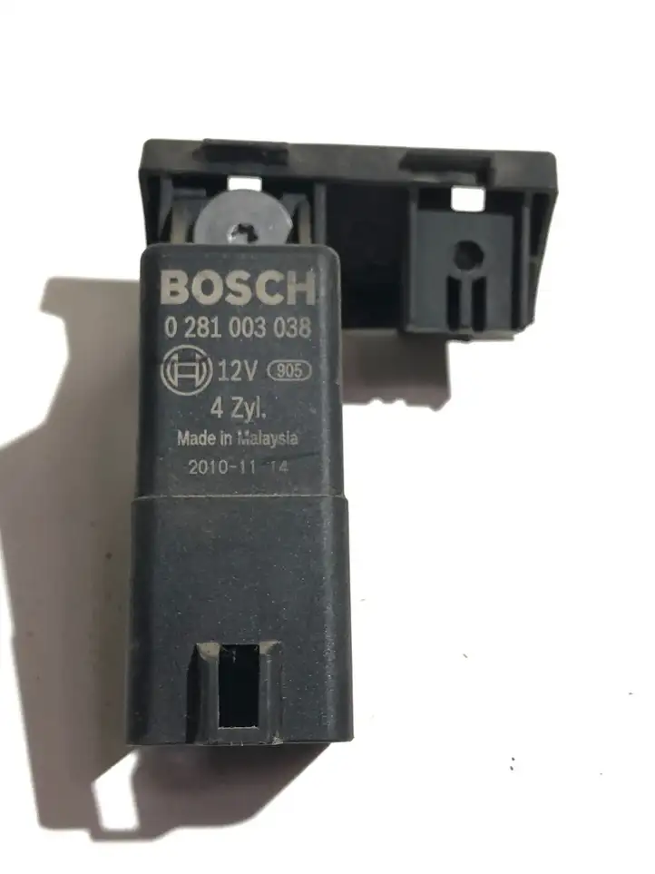 Audi A3/S3 8P (2004 - 2008) 038907281D Реле накала свечей — фото 1