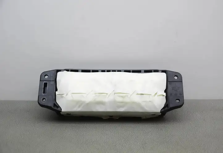 Mercedes-Benz C W205 (2014 - 2021) 34112108 Подушка безопасности пассажира — фото 1