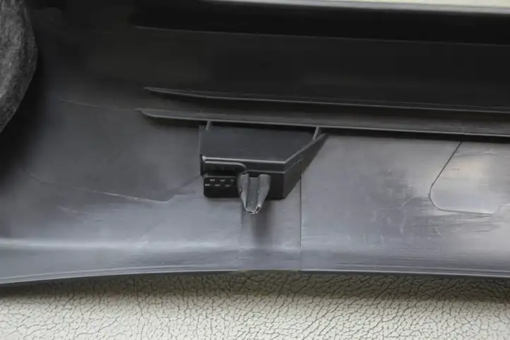 Audi A4 S4 B9 (2015 - 2019) 8W1867271A Верхняя обшивка стойки B — фото 3