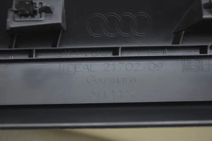 Audi A4 S4 B9 (2015 - 2019) 8W1867271A Верхняя обшивка стойки B — фото 4