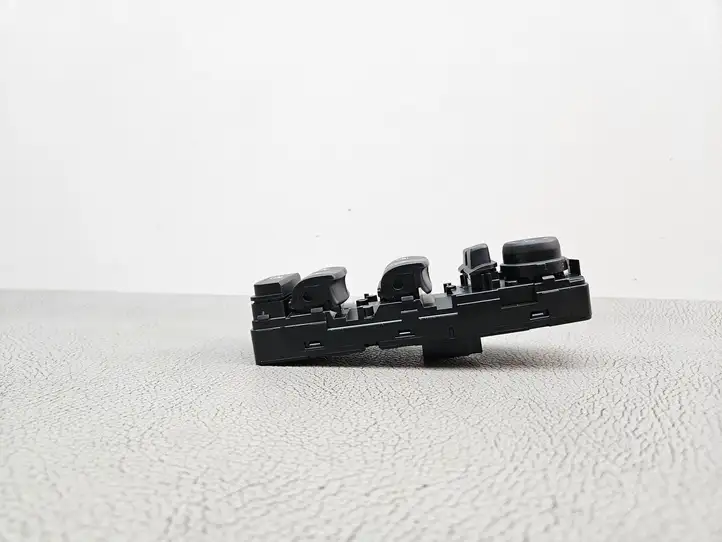 BMW 5 G30 G31 (2016 - ) 6832729 Блок кнопок стеклоподъемников — фото 4