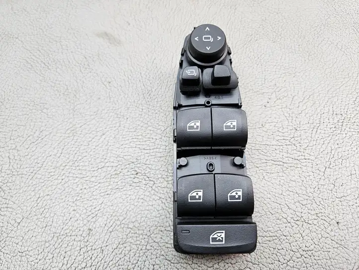 BMW 5 G30 G31 (2016 - ) 6832729 Блок кнопок стеклоподъемников — фото 7