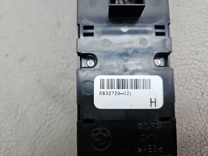 BMW 5 G30 G31 (2016 - ) 6832729 Блок кнопок стеклоподъемников — фото 9