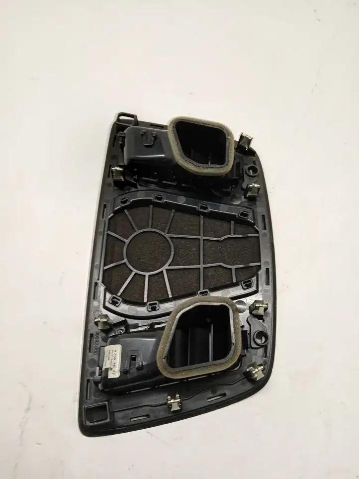 BMW 7 G11 G12 (2015 - 2022) 9345348 Накладка центрального динамика — фото 2