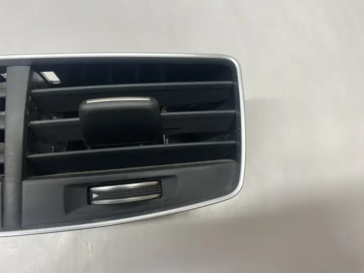 Audi A8 S8 D4 4H (2013 - 2017) 4H0819203F Задний воздушный дефлектор — фото 5