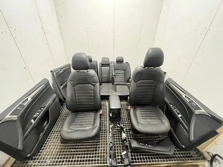 Ford Fusion II (2013 - ) DS7A9661700AE Комплект салона — фото 1