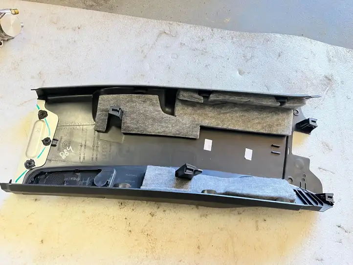 Audi Q7 4M (2015 - ) 4M0867240K Верхняя обшивка стойки B — фото 3