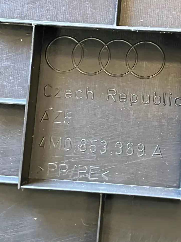 Audi Q7 4M (2015 - ) 4M0853369A Внутренняя отделка переднего порога — фото 6