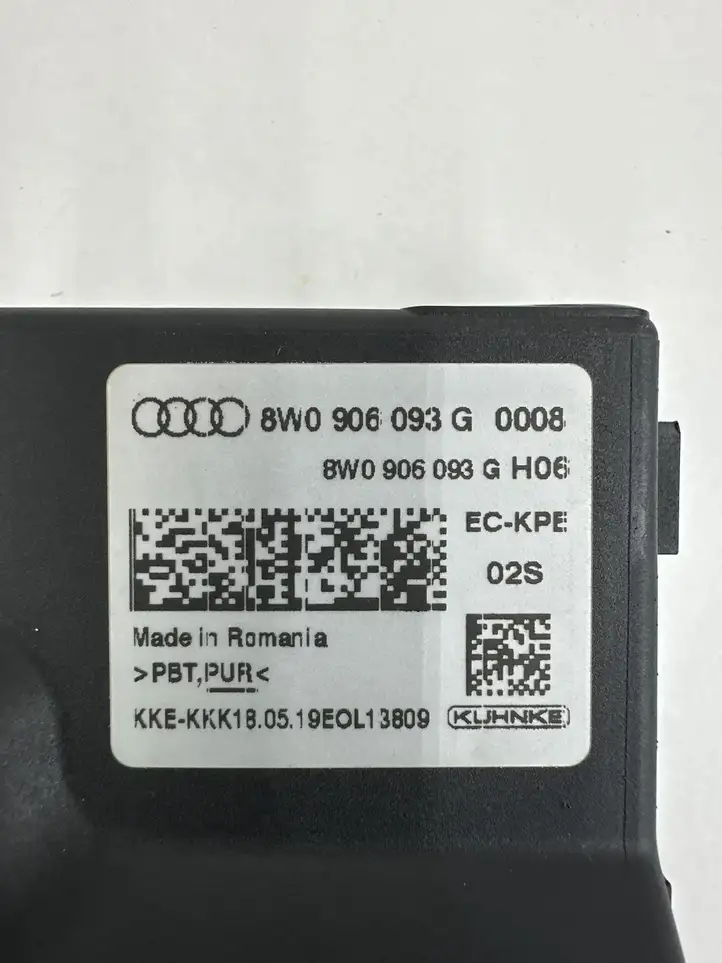 Audi A5 (2016 - ) 8W0906093G Блок управления топливным насосом — фото 6