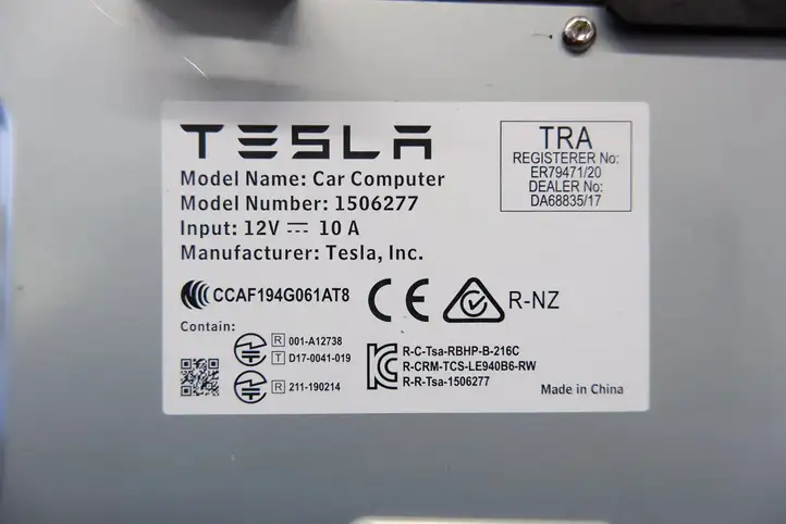 Tesla Model 3 (2017 - 2023) 156678685C Прочие блоки управления — фото 6