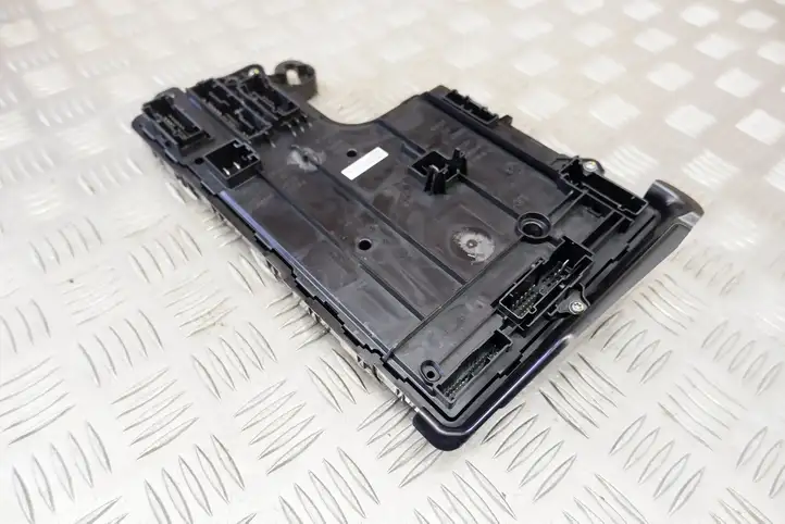 Tesla Model 3 (2017 - 2023) 156745500C Модуль комфорта — фото 8