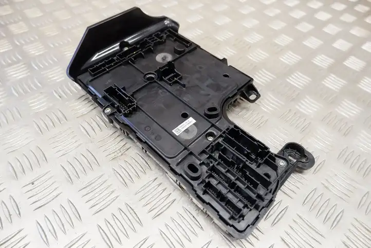 Tesla Model 3 (2017 - 2023) 156745400B Модуль комфорта — фото 7