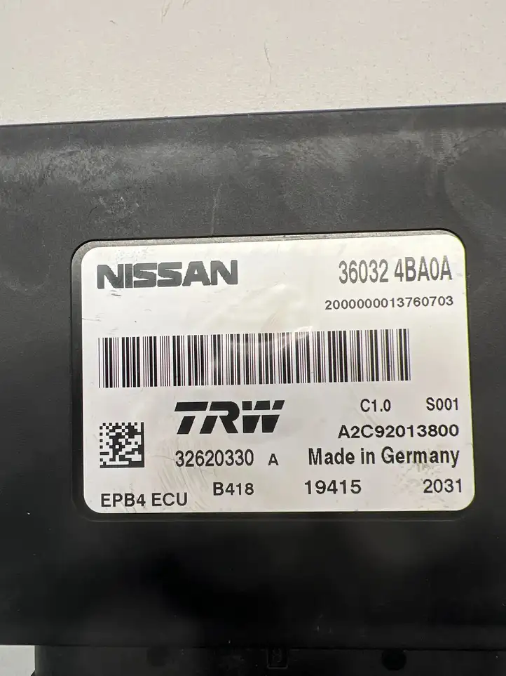 Nissan Qashqai (2013 - 2017) 360324BA0A Блок управления стояночным тормозом — фото 4
