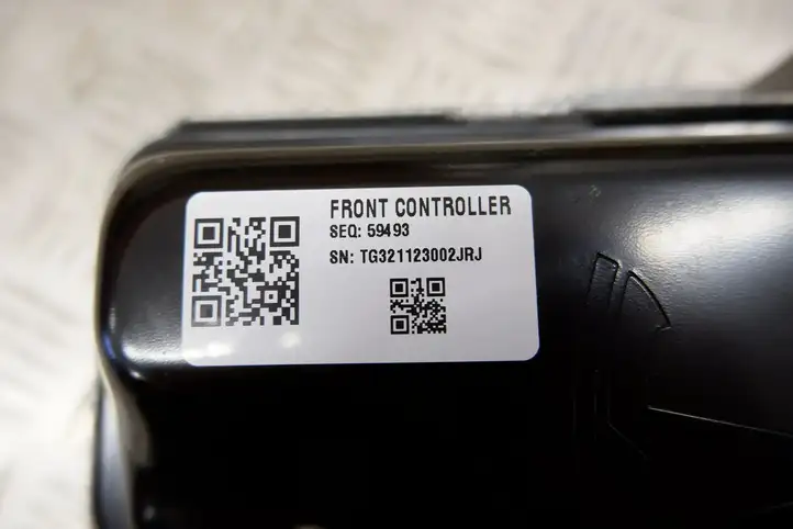 Tesla Model 3 (2017 - 2023) 156930300A Модуль комфорта — фото 4