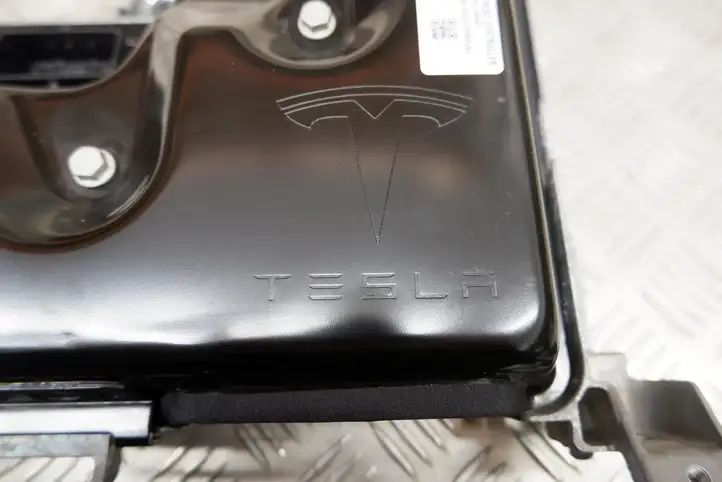Tesla Model 3 (2017 - 2023) 156930300A Модуль комфорта — фото 7
