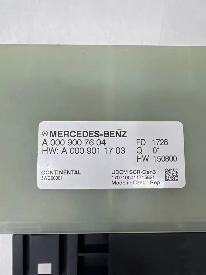 Mercedes-Benz E W238 (2017 - ) A0009007604 Блок управления системой выбросов — фото 2