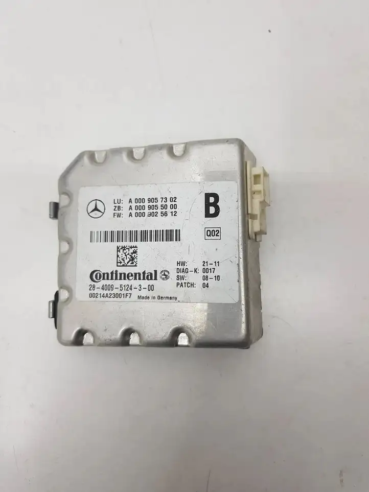 Mercedes-Benz ML W166 (2012 - 2017) A0009057302 Камера в лобовом стекле — фото 1