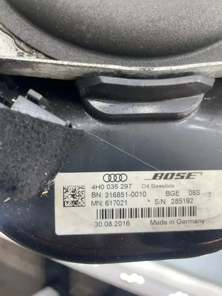 Audi A8 S8 D4 4H (2013 - 2017) 4H0035297 Сабвуфер — фото 3