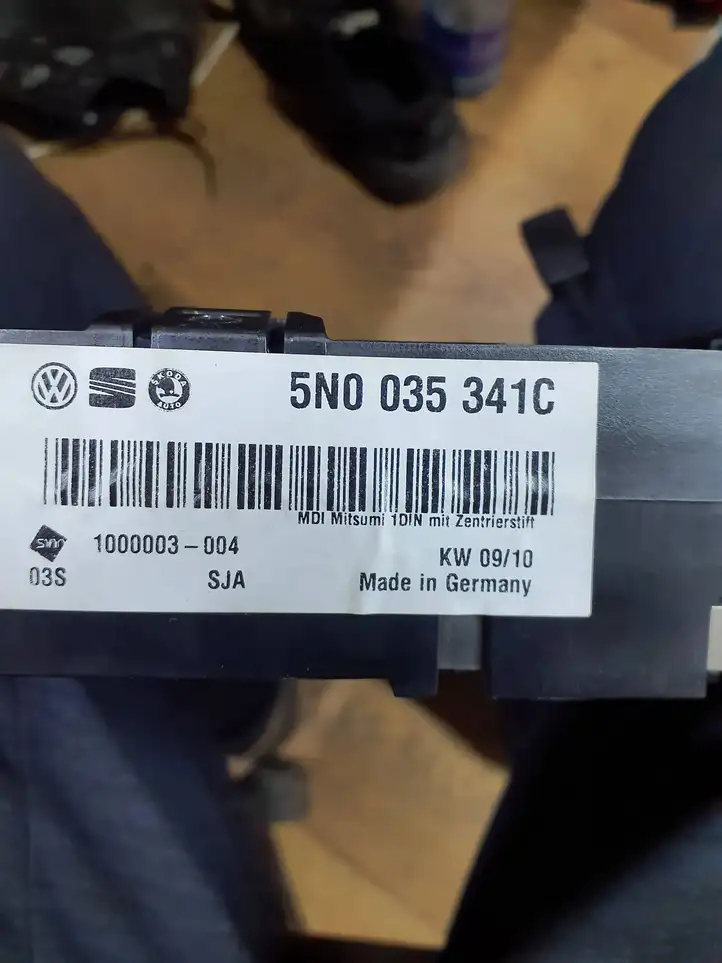 Volkswagen PASSAT B6 (2005 - 2010) 5N0035341C USB модуль — фото 6
