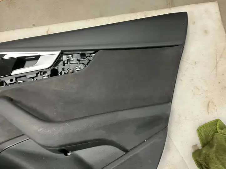 Audi A4 S4 B9 8W (2019 - ) 8W0867488 Обшивка задней двери — фото 3