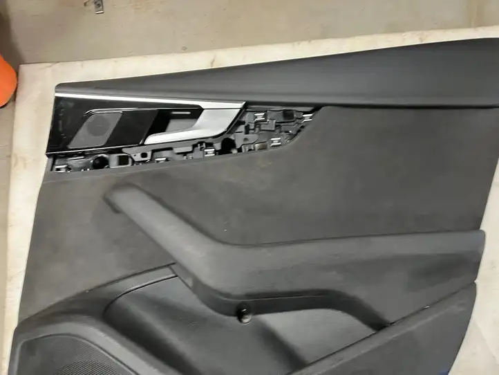 Audi A4 S4 B9 8W (2019 - ) 8W0867488 Обшивка задней двери — фото 4