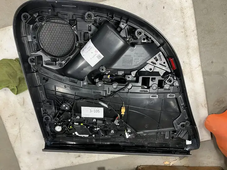 Audi A4 S4 B9 8W (2019 - ) 8W0867488 Обшивка задней двери — фото 6