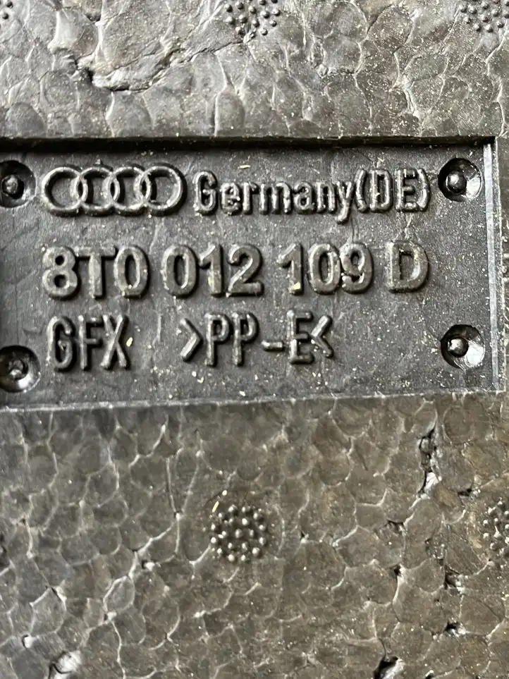 Audi A5 8T 8F (2011 - 2016) 8T0012109 Прочая отделка багажника — фото 4