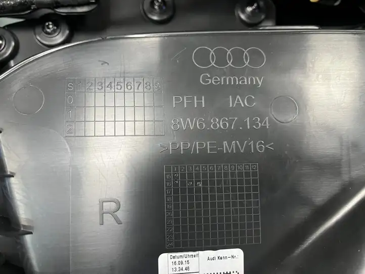 Audi A5 (2016 - ) 8W6867134 Обшивка передней двери — фото 10