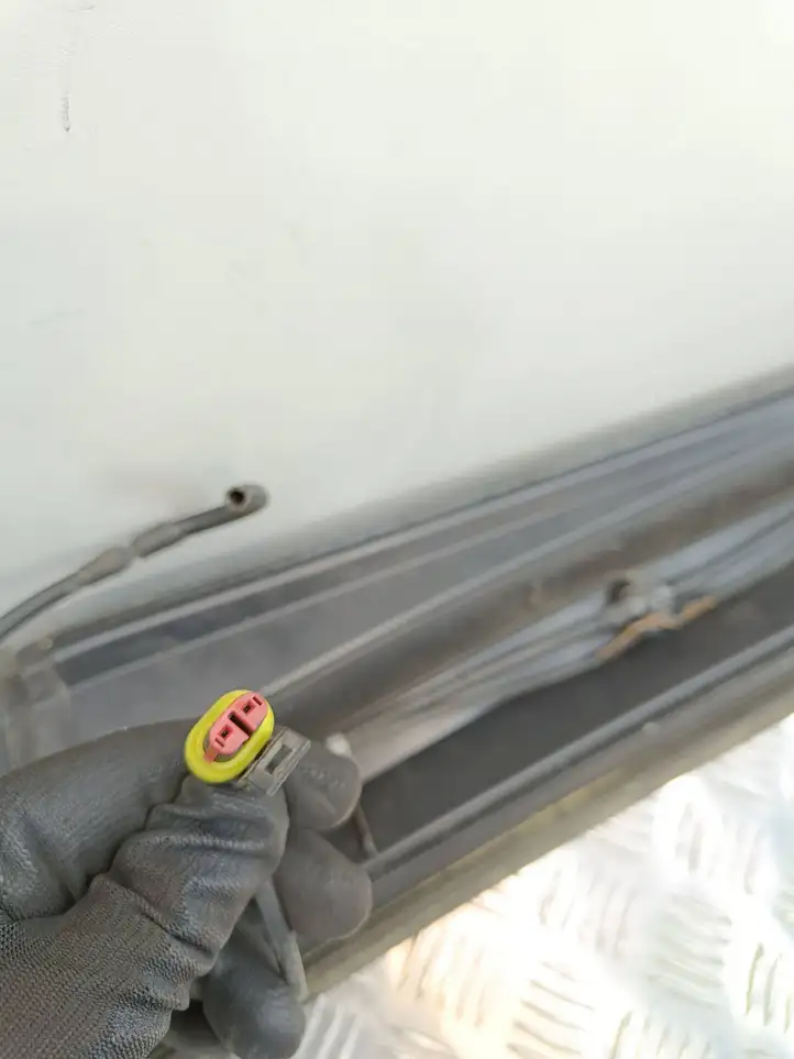 Opel Vectra C (2002 - 2005) 09179871 Жабо стеклоочистителей — фото 6