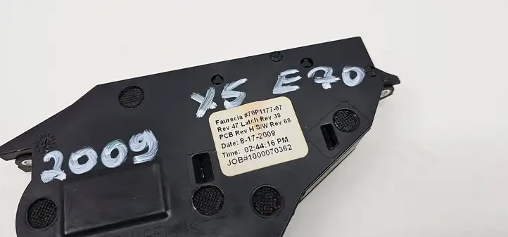 BMW X5 E70 (2006 - 2013) 9177780 Замок бардачка — фото 5