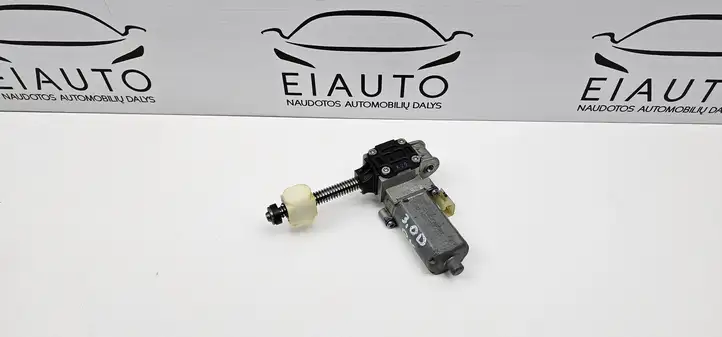 BMW X5 E70 (2006 - 2013) 0390203272 Электродвигатель сиденья — фото 1