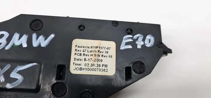 BMW X5 E70 (2006 - 2013) 9177780 Замок бардачка — фото 6