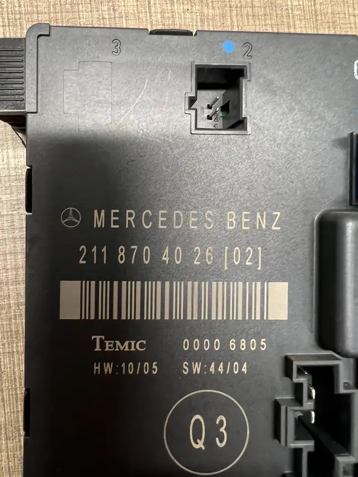 Mercedes-Benz E W211 (2002 - 2009) 2118704026 Прочие блоки управления — фото 3