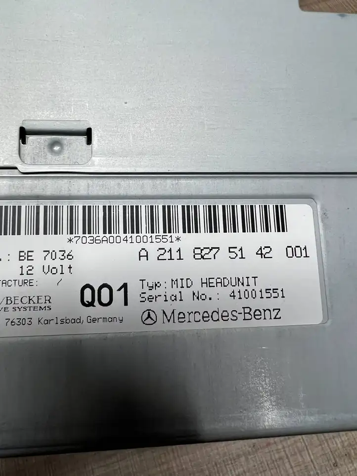 Mercedes-Benz E W211 (2002 - 2009) A2118275142 Магнитола / мультимедийная система — фото 3