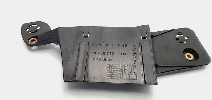 Opel Zafira B (2003 - 2006) 90588767 Прочие детали моторного отсека — фото 2