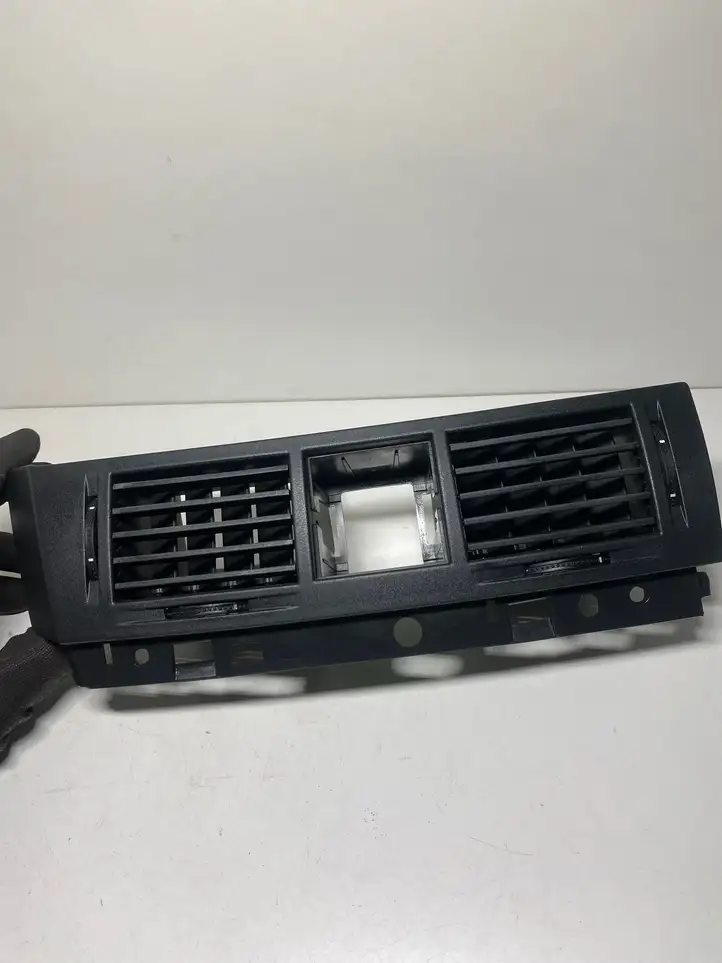Opel Meriva A (2002 - 2006) 464652911 Центральный воздушный дефлектор — фото 3