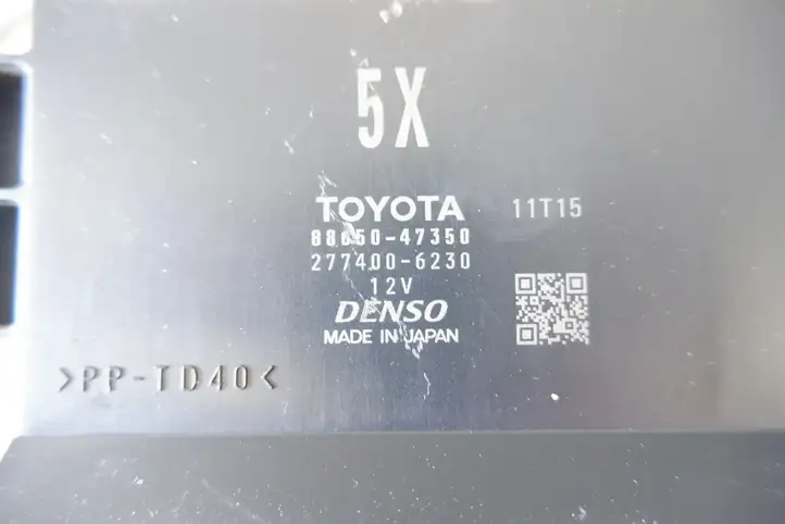 Toyota Prius (XW50) (2015 - ) 8865047350 Блок управления кондиционером — фото 6