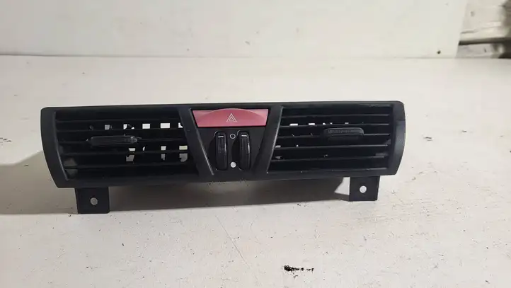 Fiat Stilo (2001 - 2010) 735269789 Центральный воздушный дефлектор — фото 1
