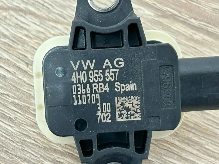 Audi A8 S8 D4 4H (2010 - 2014) 4H0955557 Датчик удара SRS — фото 3