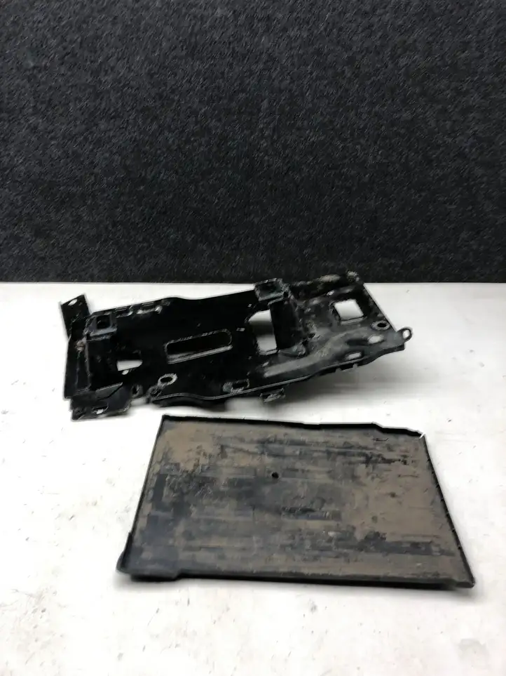 Citroen C4 I Picasso (2006 - 2013) 967501928001 Площадка аккумулятора — фото 3