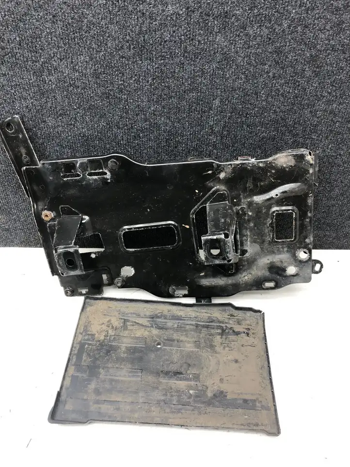 Citroen C4 I Picasso (2006 - 2013) 967501928001 Площадка аккумулятора — фото 4